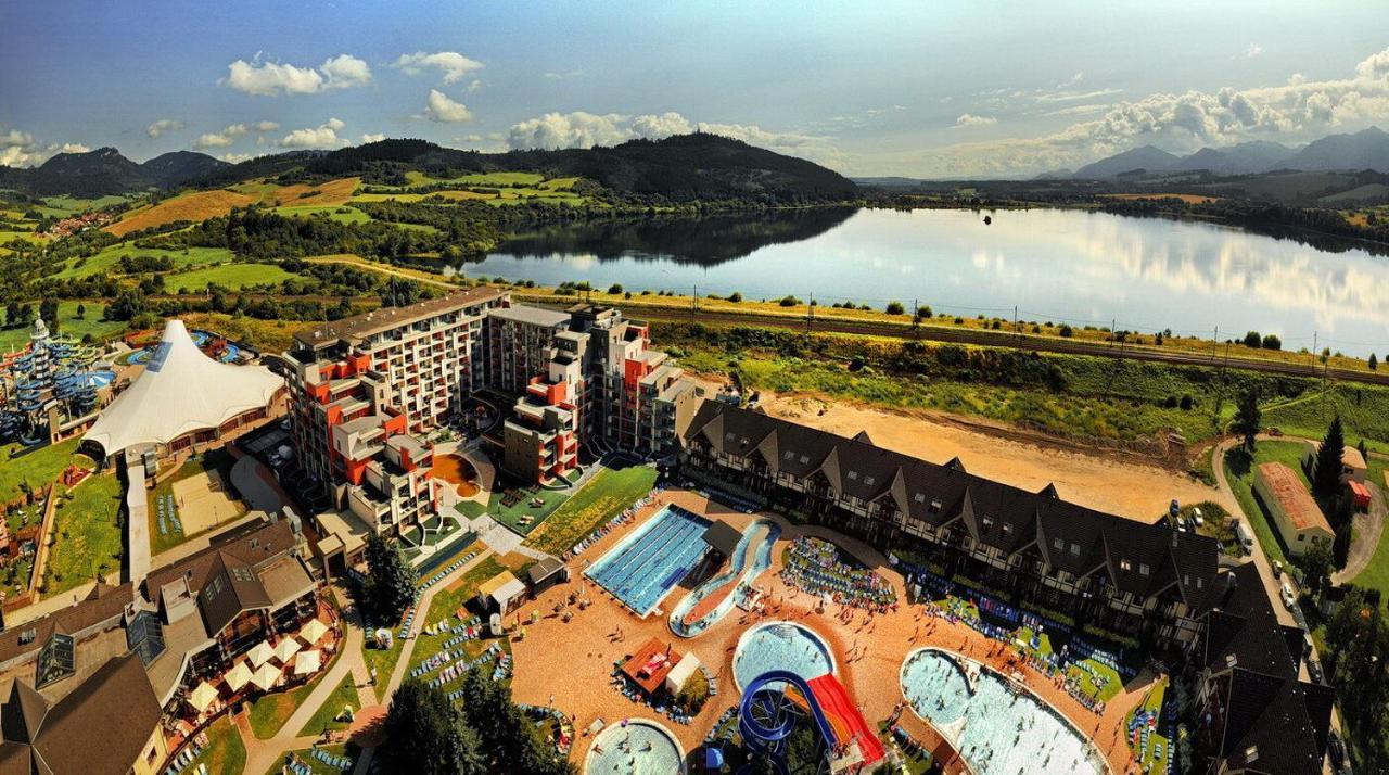 Luxapartmanbesenova Hotel Akvamarin Exterior foto